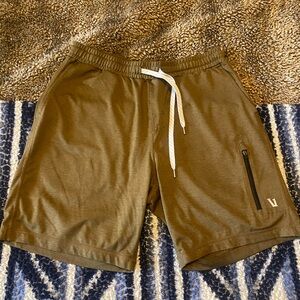 Vuori Soft Men’s shorts - Size Medium - Excellent condition - Copper Color